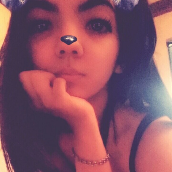 Meet your Posher, Yasmine - Picture 1 of 5